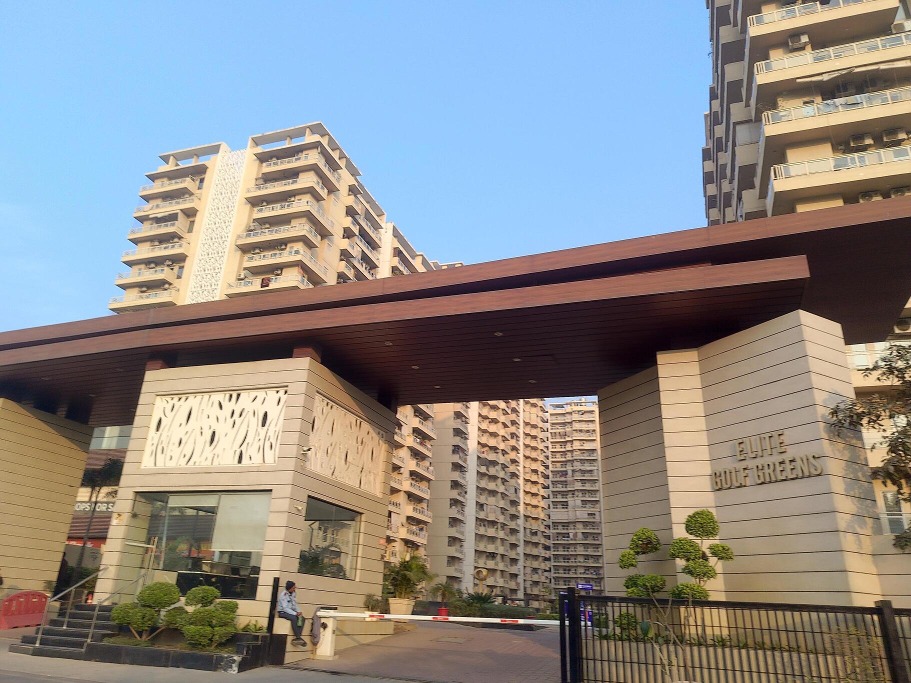 Elite Golf Greens, Sector 79, Noida Society Image 3