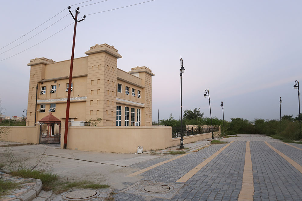 Gaur Yamuna City Krishn Vilas, Sector 27, Yamuna Expressway Society Image 3