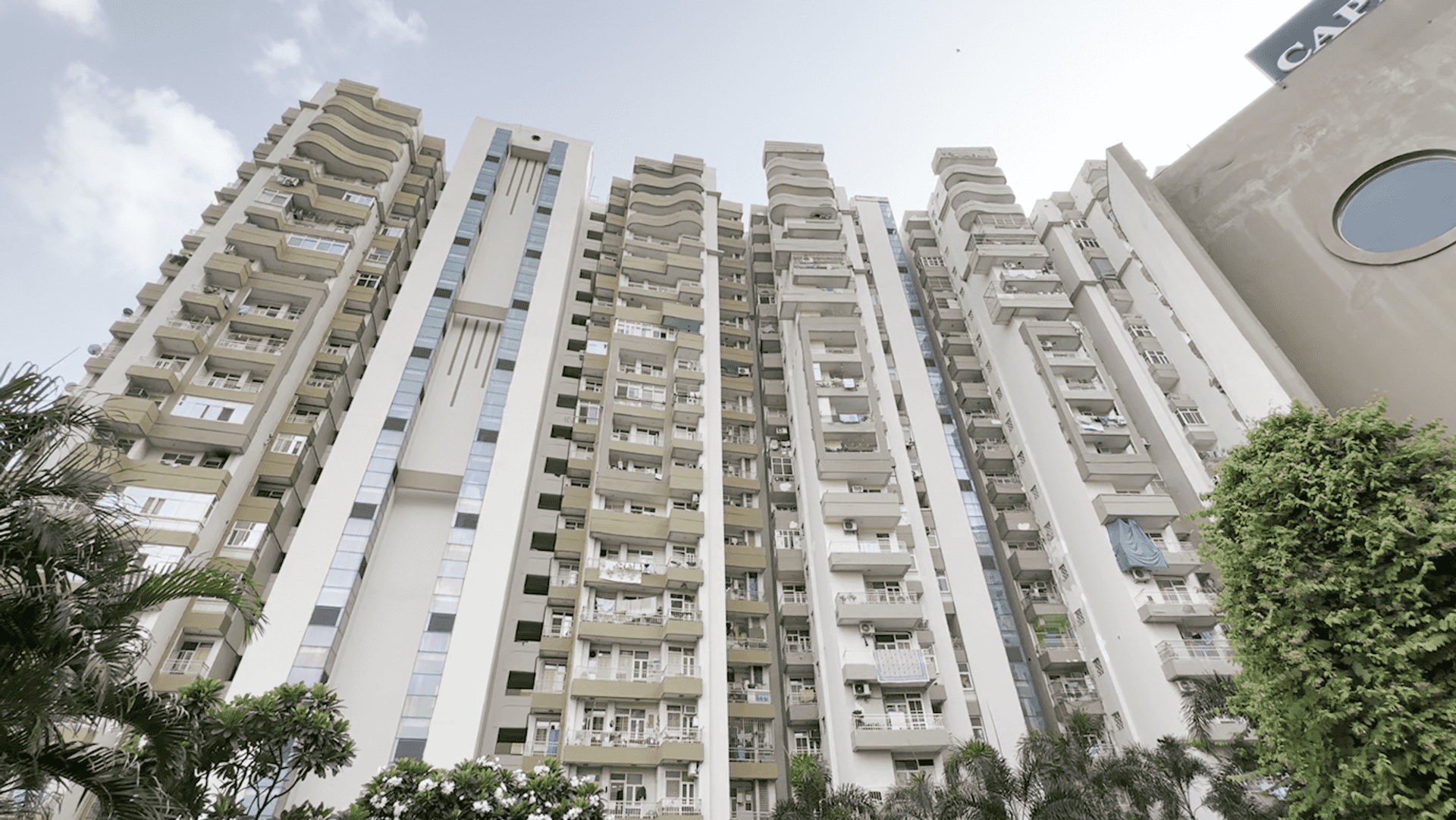 Supertech CapeTown, Sector 74, Noida Society Image 3