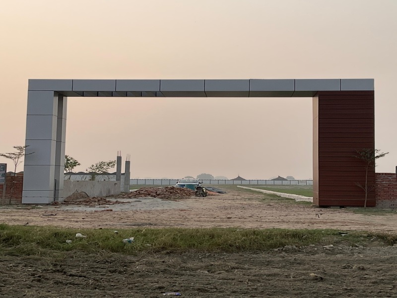 Kashi Dham, Yamuna Expressway Society Image 3