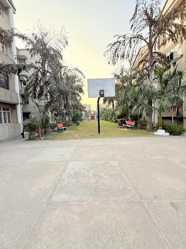 Bharat Petroleum Apartment, Sector 62, Noida Society Image 3