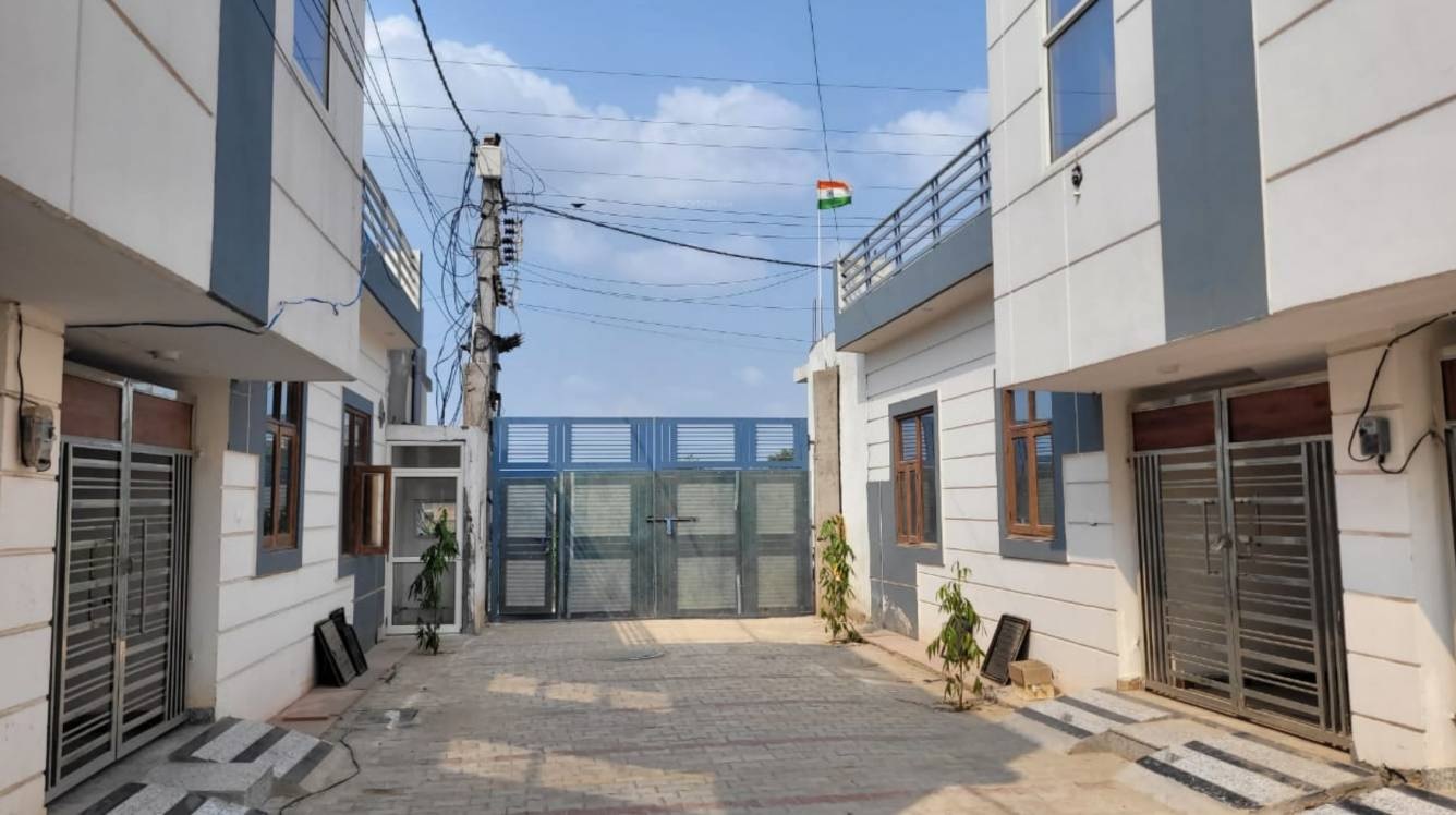 Sunrise Villa, Crossings Republic Society Image 5