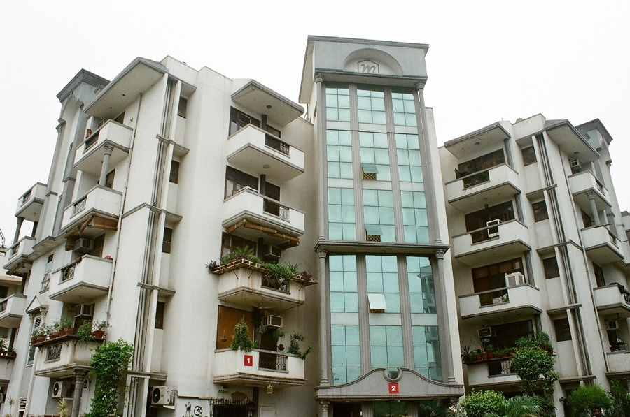 Mahagun Manor, Sector 50, Noida Society Image 4