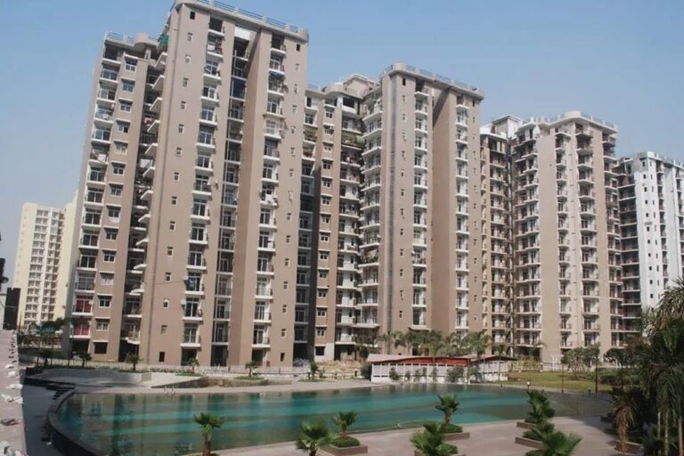 Amrapali Zodiac, Sector 120, Noida Society Image 4