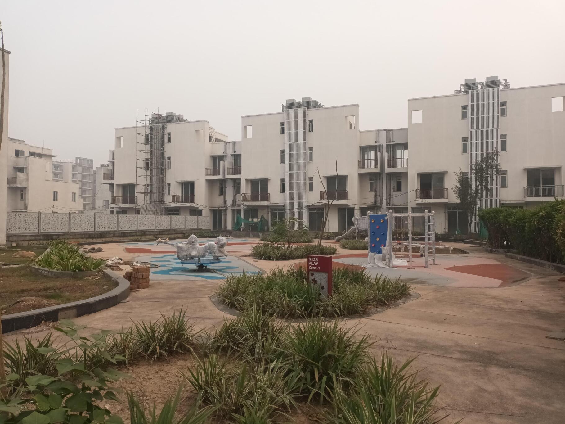 Godrej Golf Links Evoke Villas, Sector 27, Yamuna Expressway Society Image 4