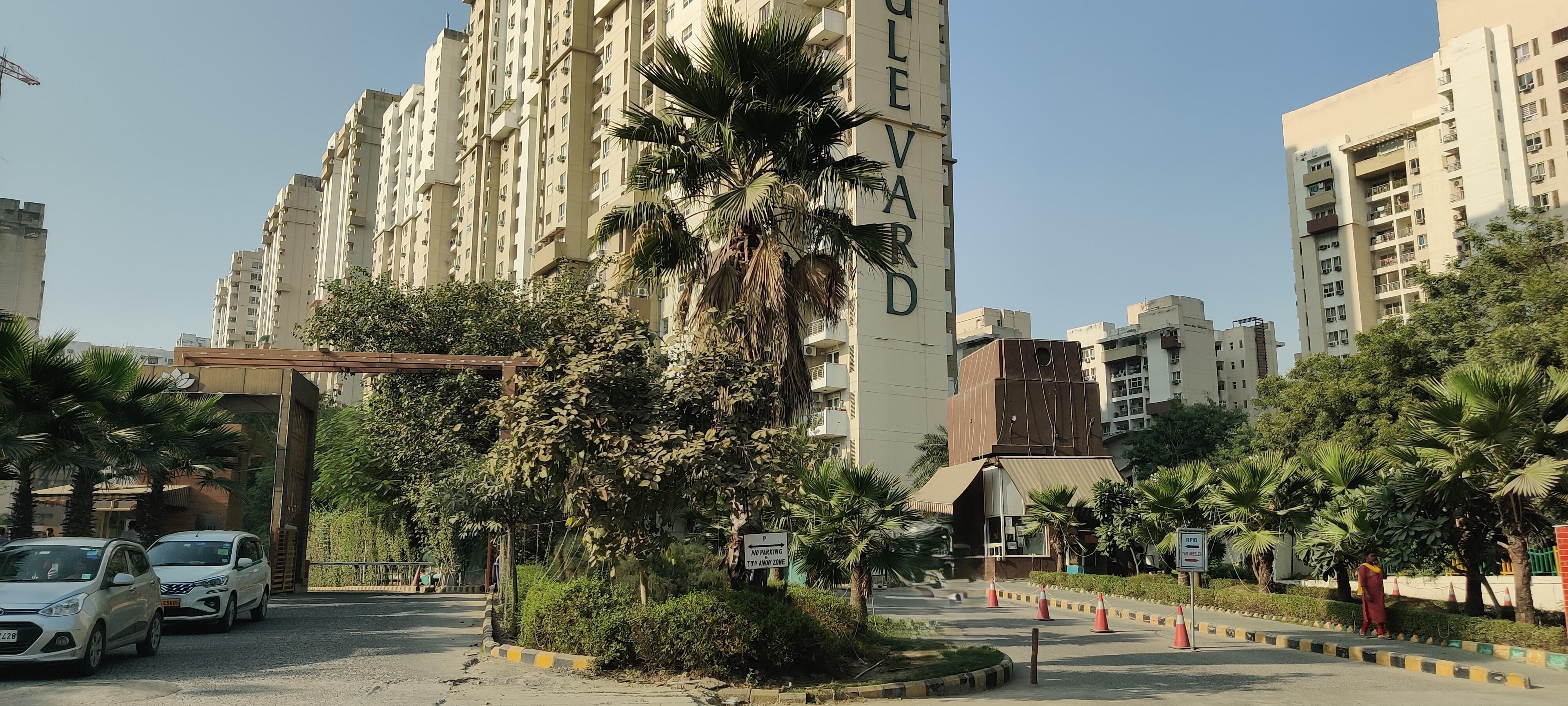 3C Lotus Boulevard, Sector 100, Noida Society Image 1 