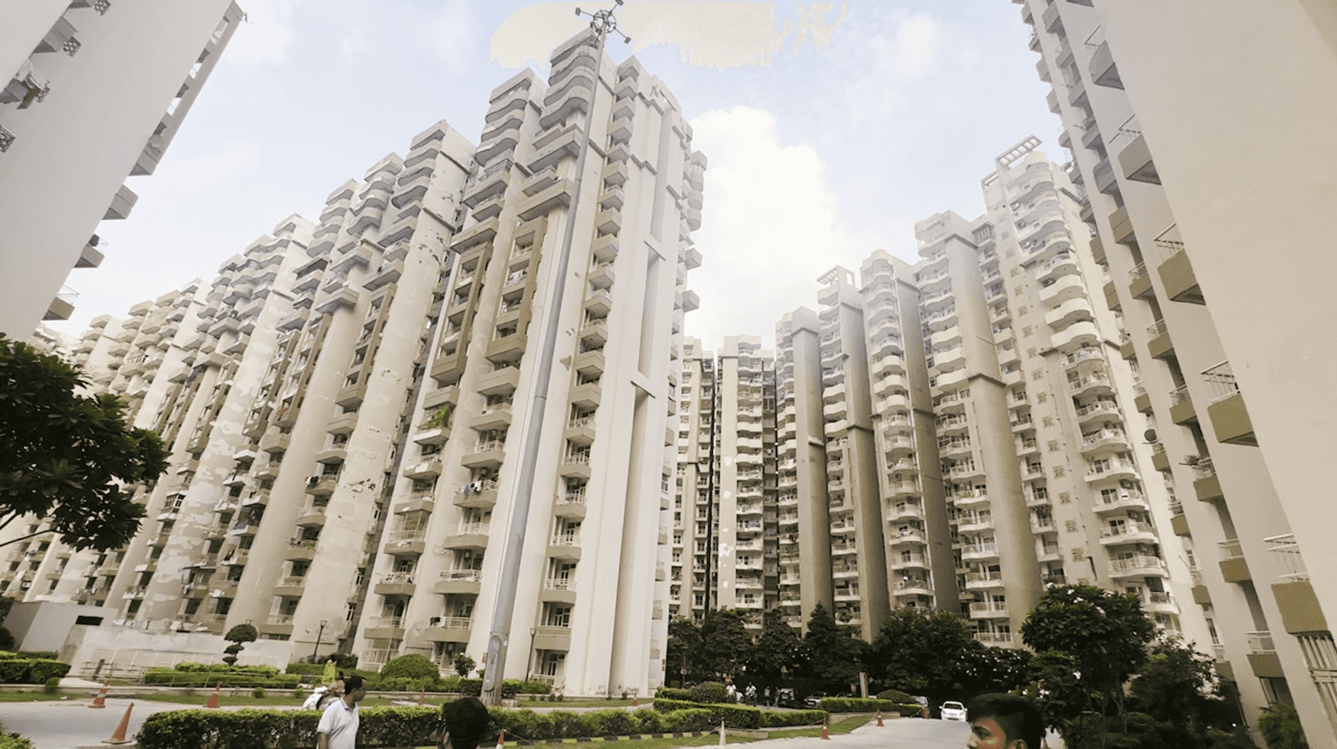 Supertech CapeTown, Sector 74, Noida Society Image 5