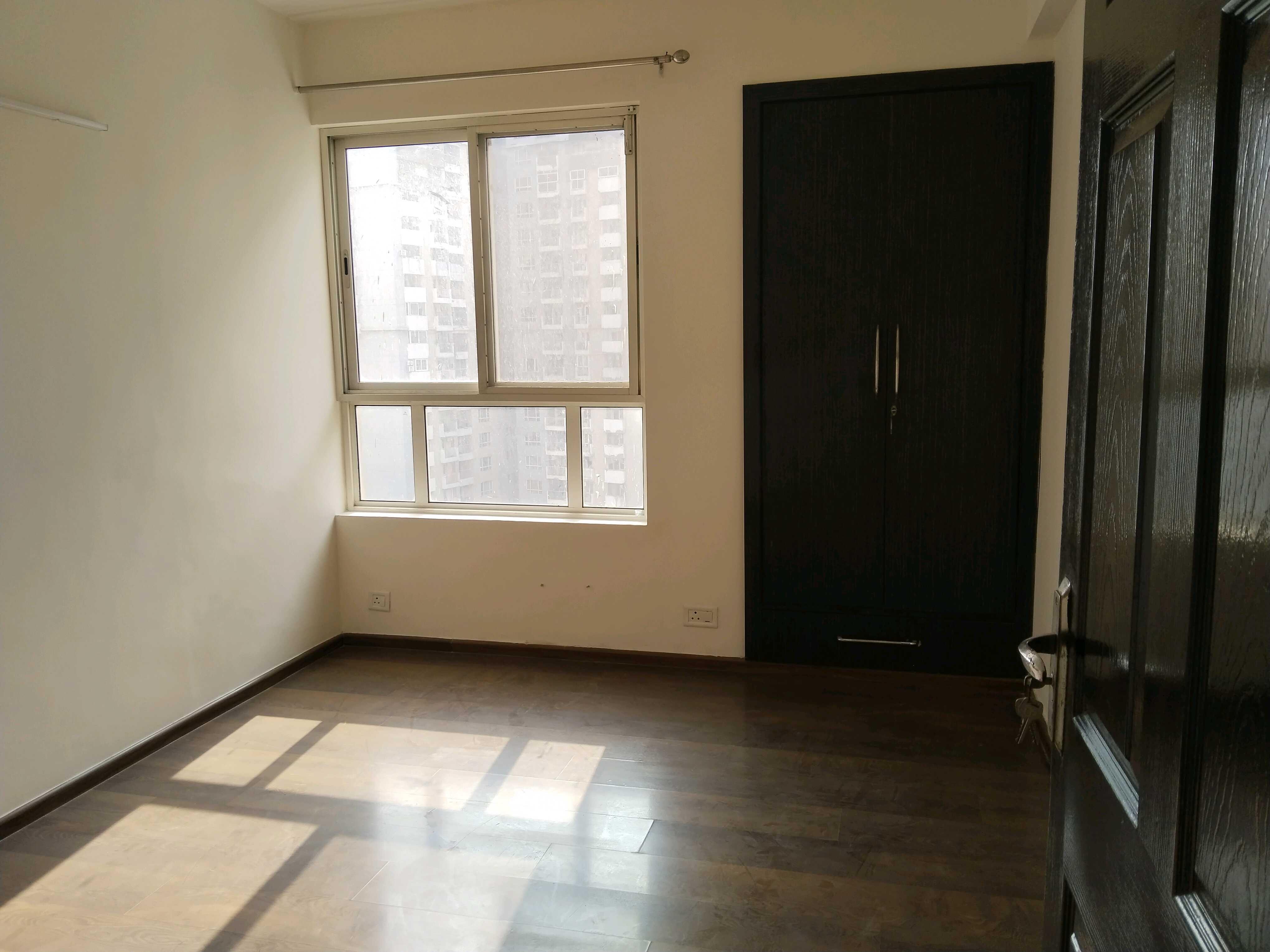 3C Lotus Boulevard, Sector 100, Noida Society Image 3