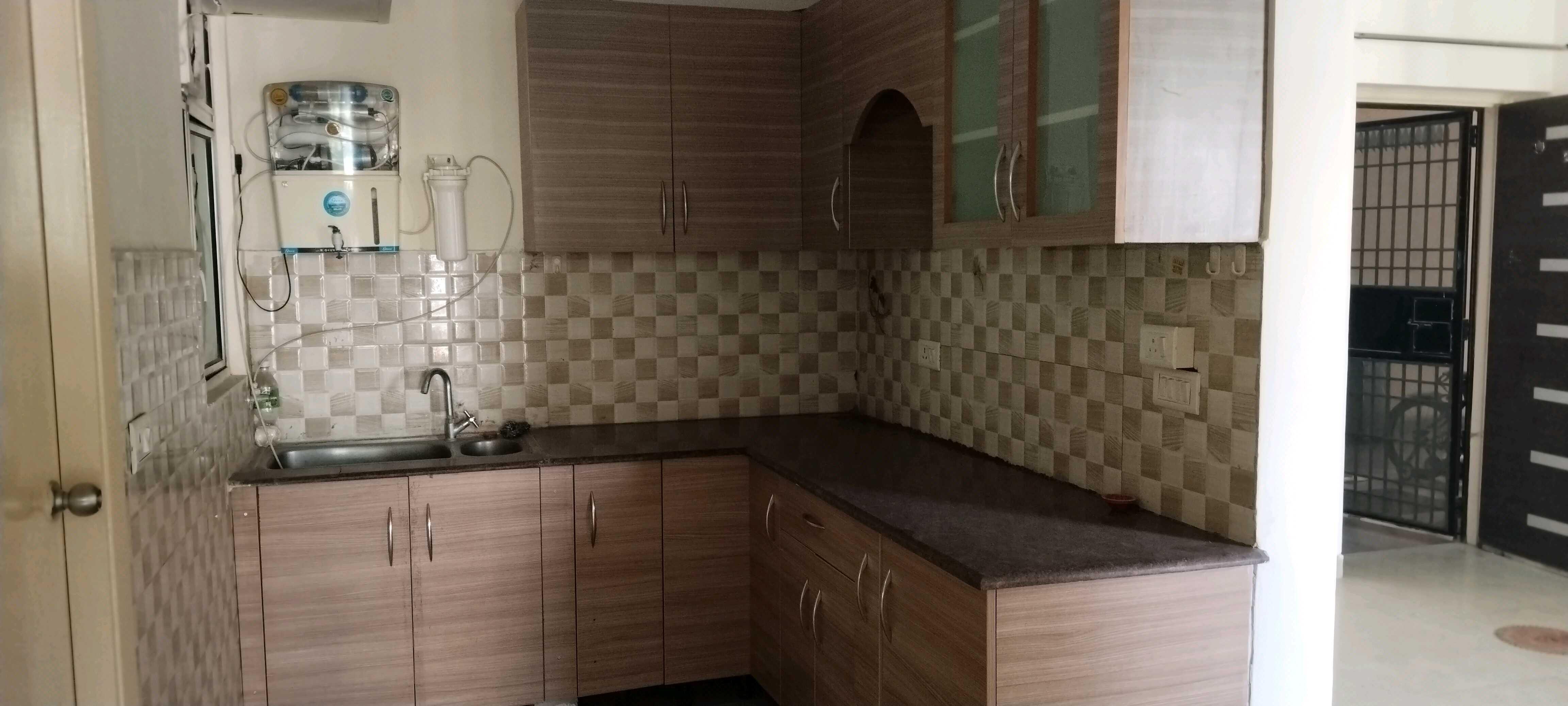 5th Avenue, Gaur City  1, Noida Extension Society Image 2