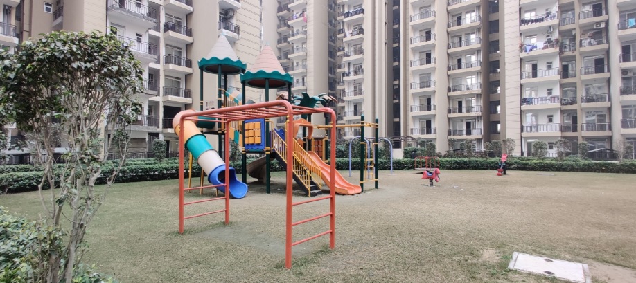 Aims Green Avenue, Sector 4, Noida Extension Society Image 3