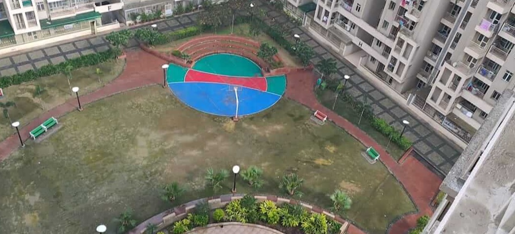 AIG Park Avenue, Gaur City  1, Noida Extension Society Image 4