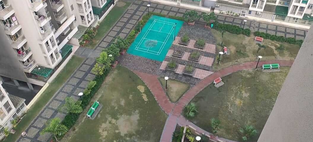 AIG Park Avenue, Gaur City  1, Noida Extension Society Image 5