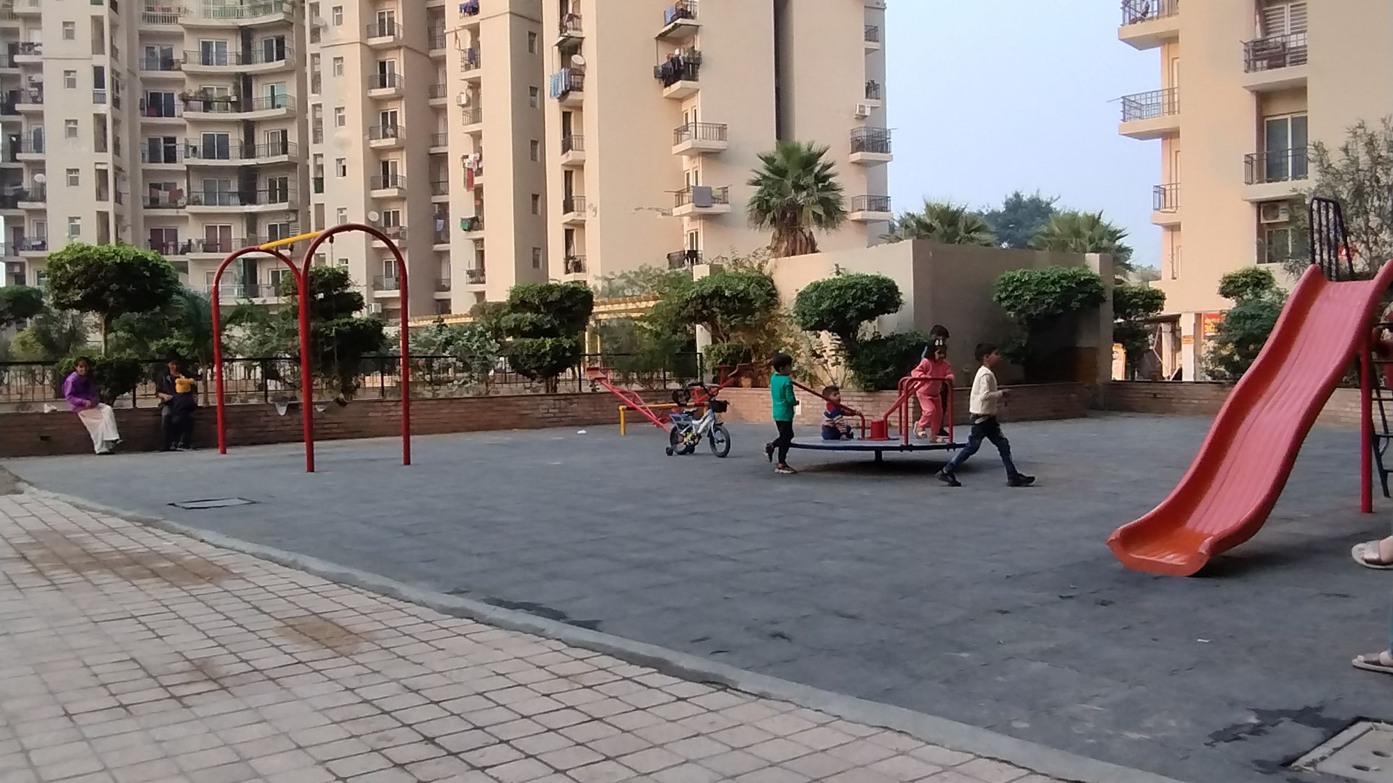 IITL NIMBUS - EXPRESS PARKVIEW, Chi V, Greater Noida Society Image 3