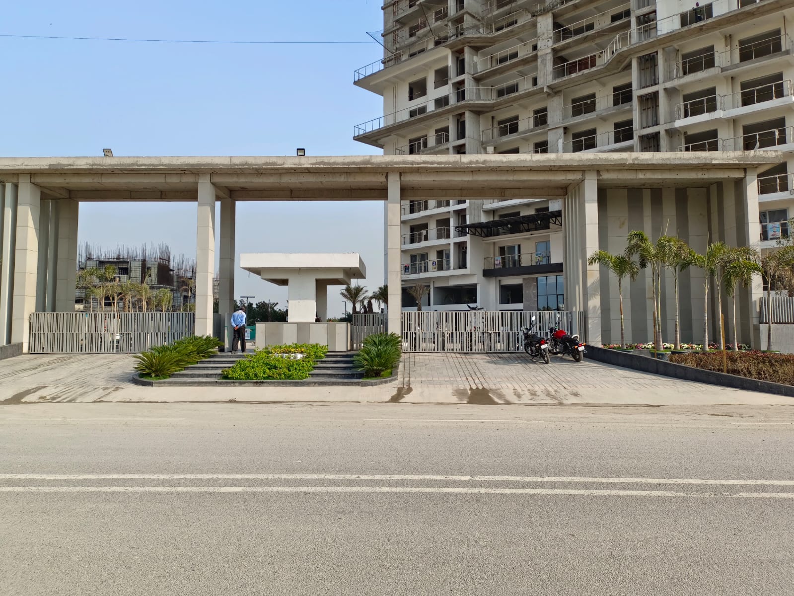 Godrej Palm Retreat, Sector 150, Noida Society Image 3