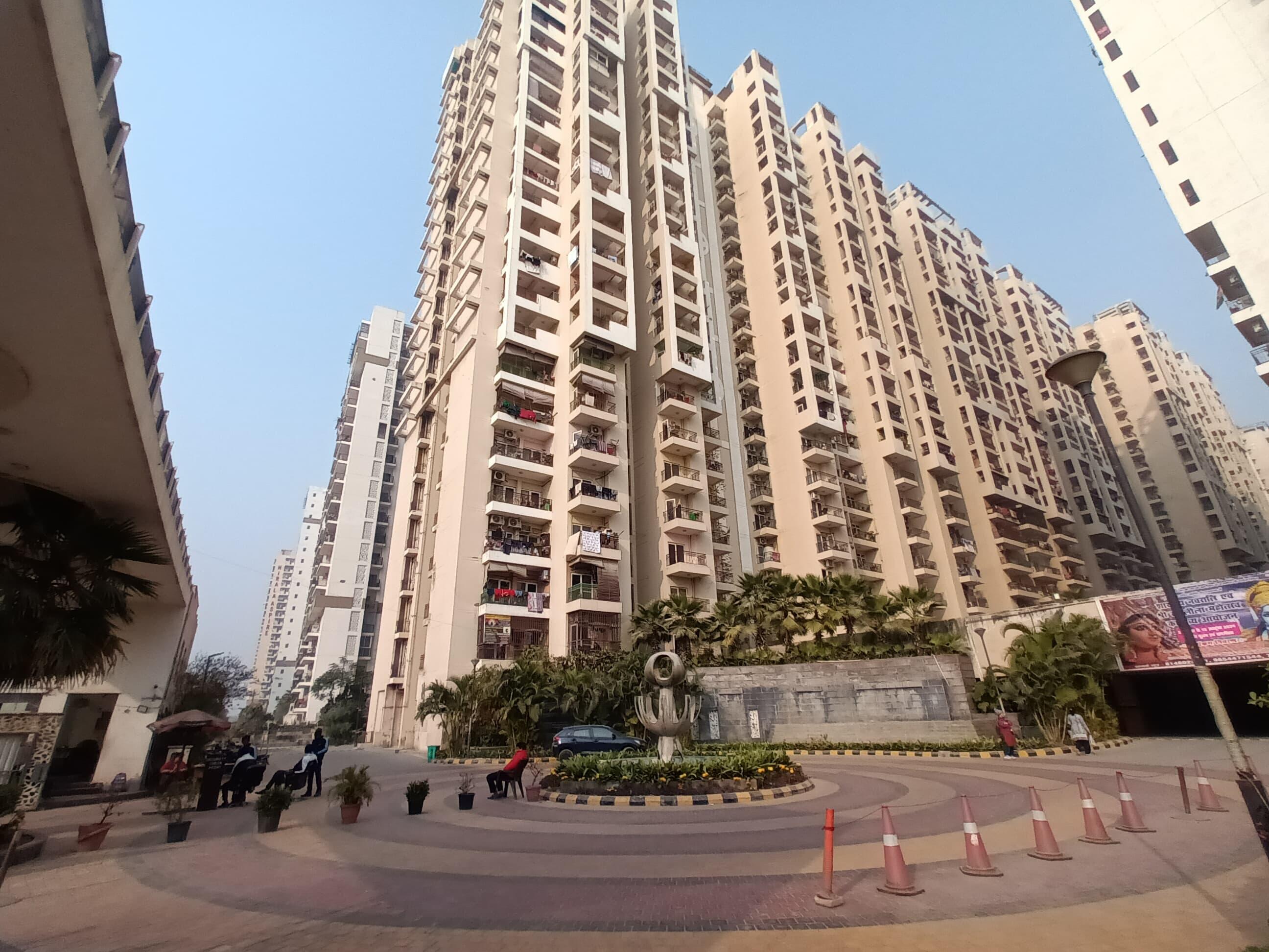 Ajnara Le Garden, Sector 16B, Noida Extension Society Image 3
