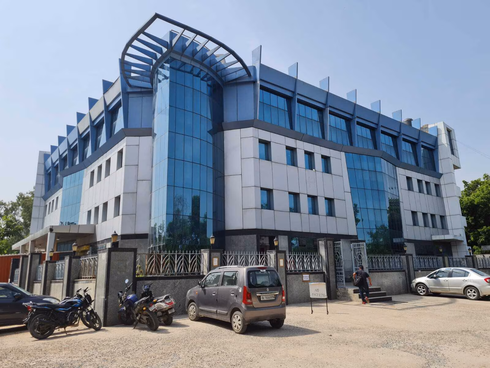 Sector 41, Noida, Noida Society Image 1 