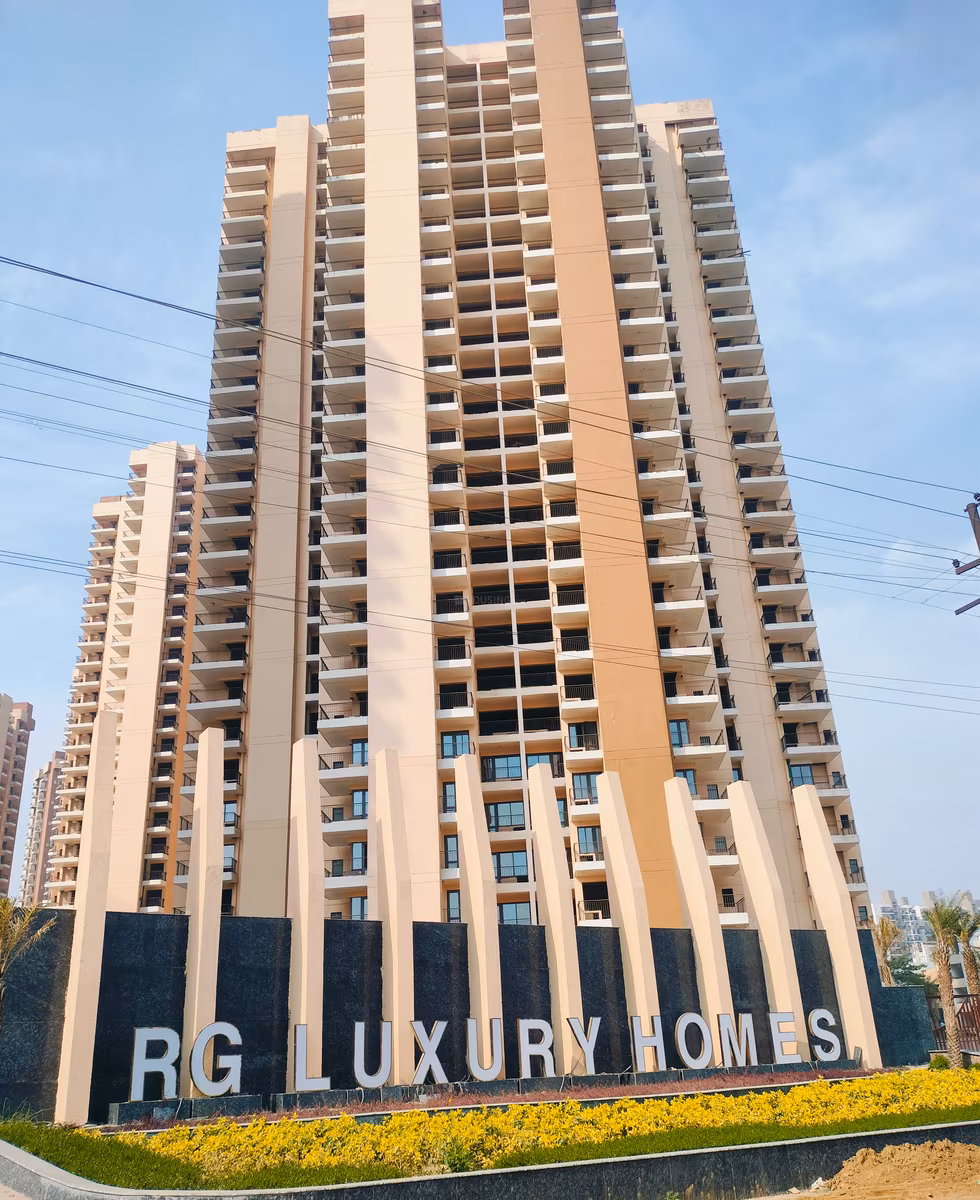 RG Luxury Homes, Sector 16B, Noida Extension Society Image 5