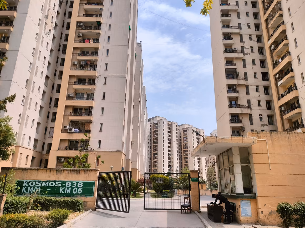 Jaypee Kosmos, Sector 134, Noida Society Image 1 