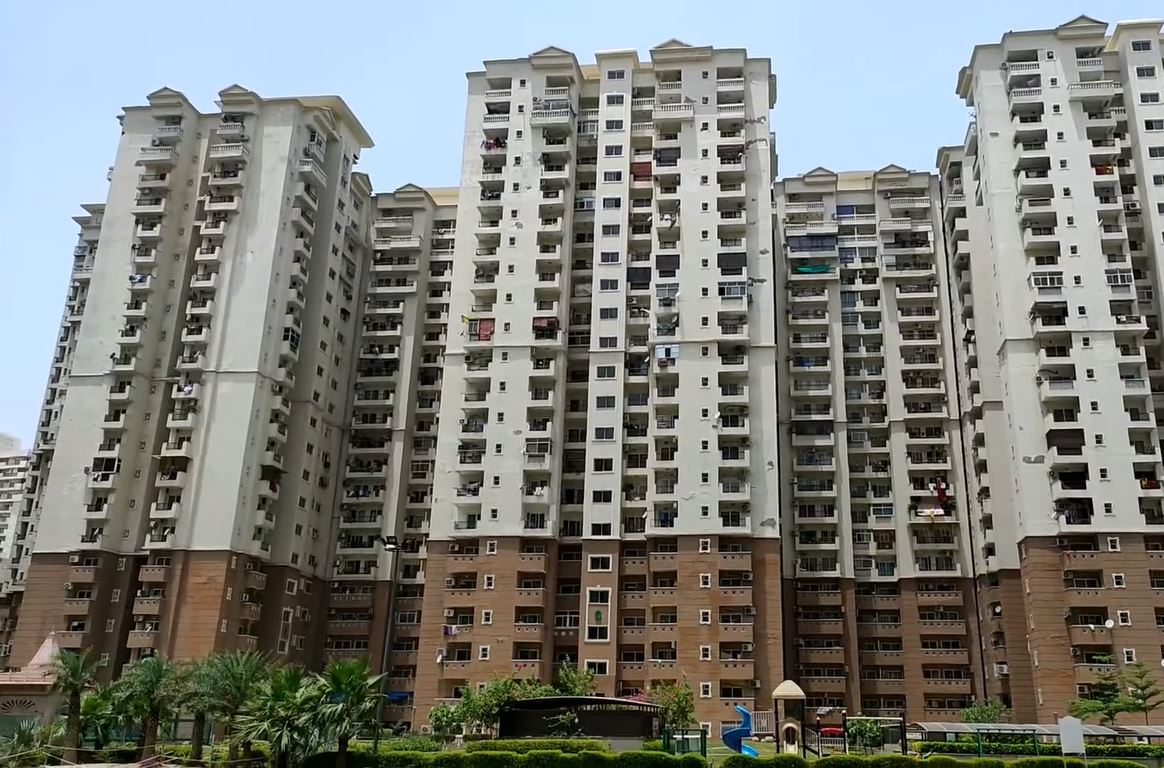 Hyde Park, Sector 78, Noida Society Image 1 