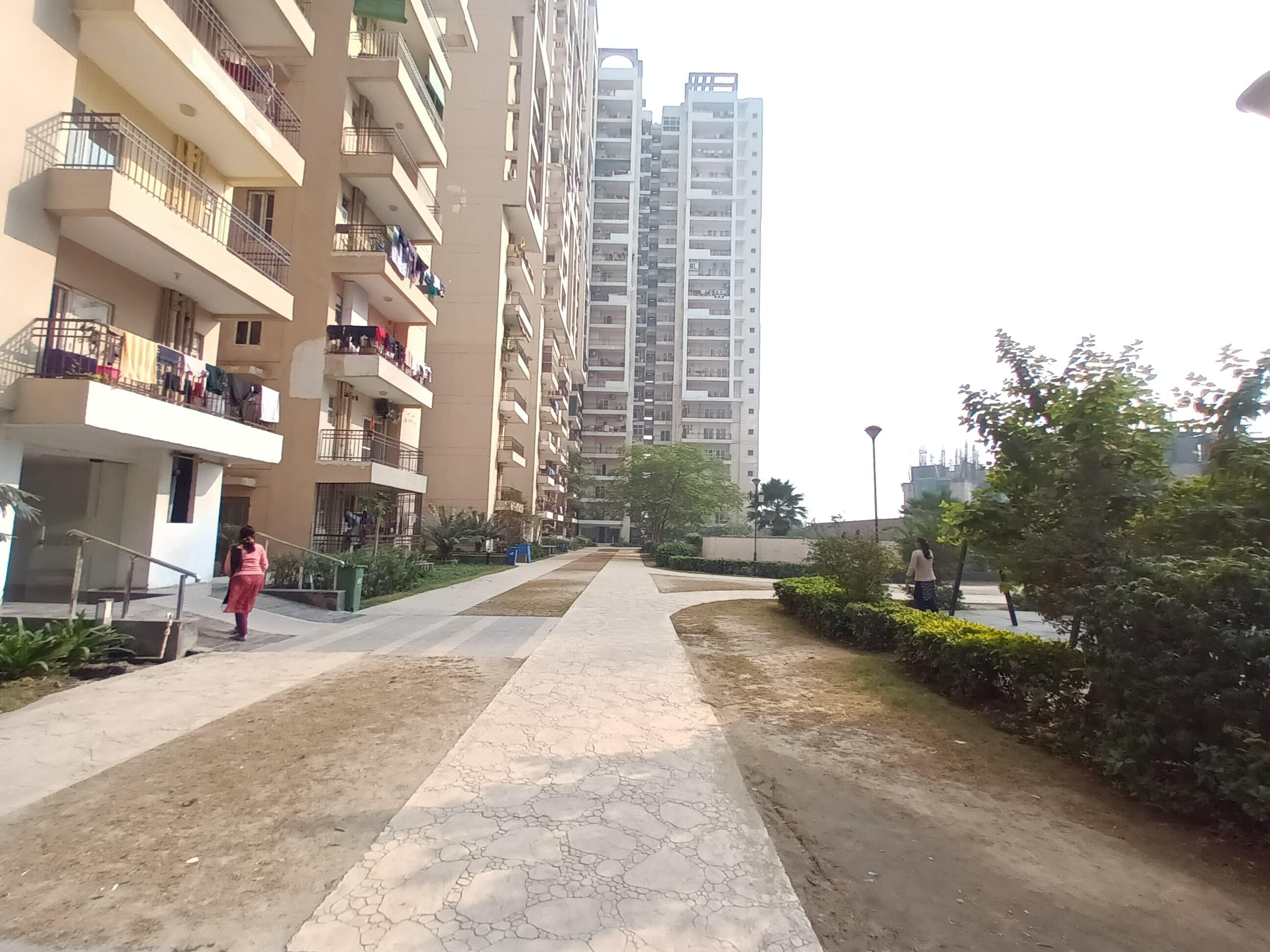 Ajnara Le Garden, Sector 16B, Noida Extension Society Image 5