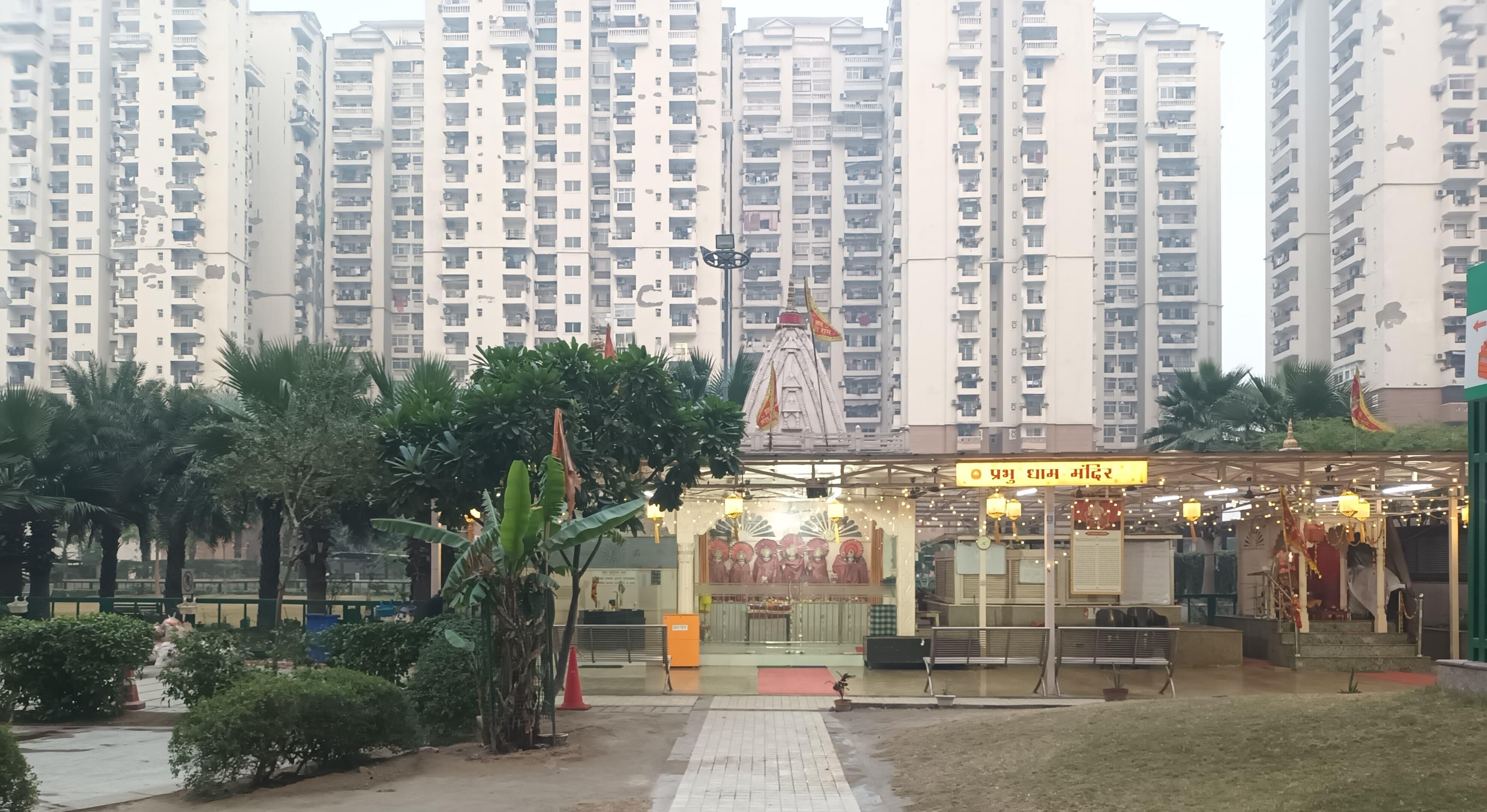 Hyde Park, Sector 78, Noida Society Image 5