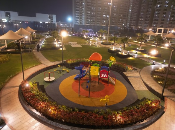 Panchsheel Greens 2, Sector 16B, Noida Extension Society Image 6