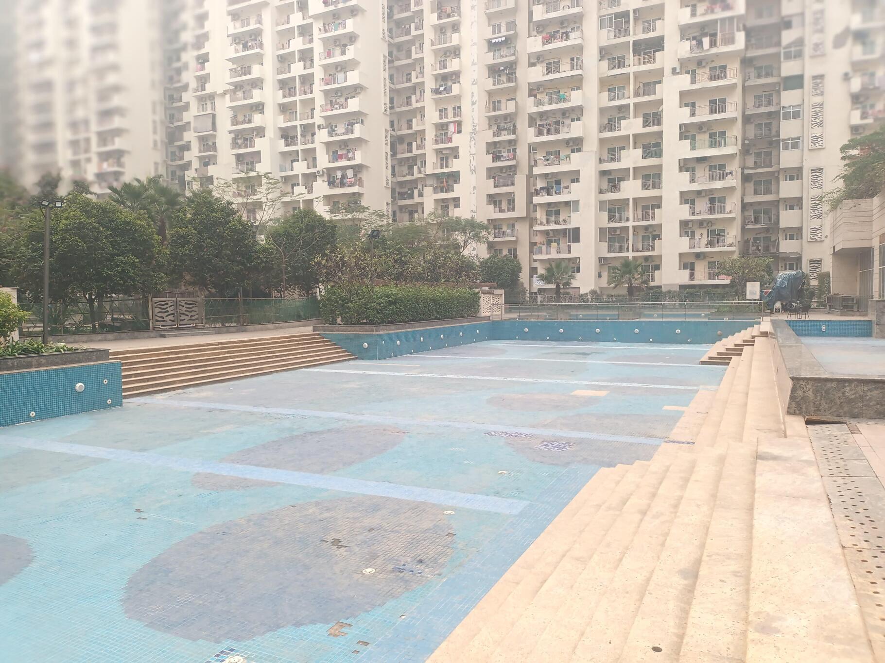 Mahagun Moderne, Sector 78, Noida Society Image 1 