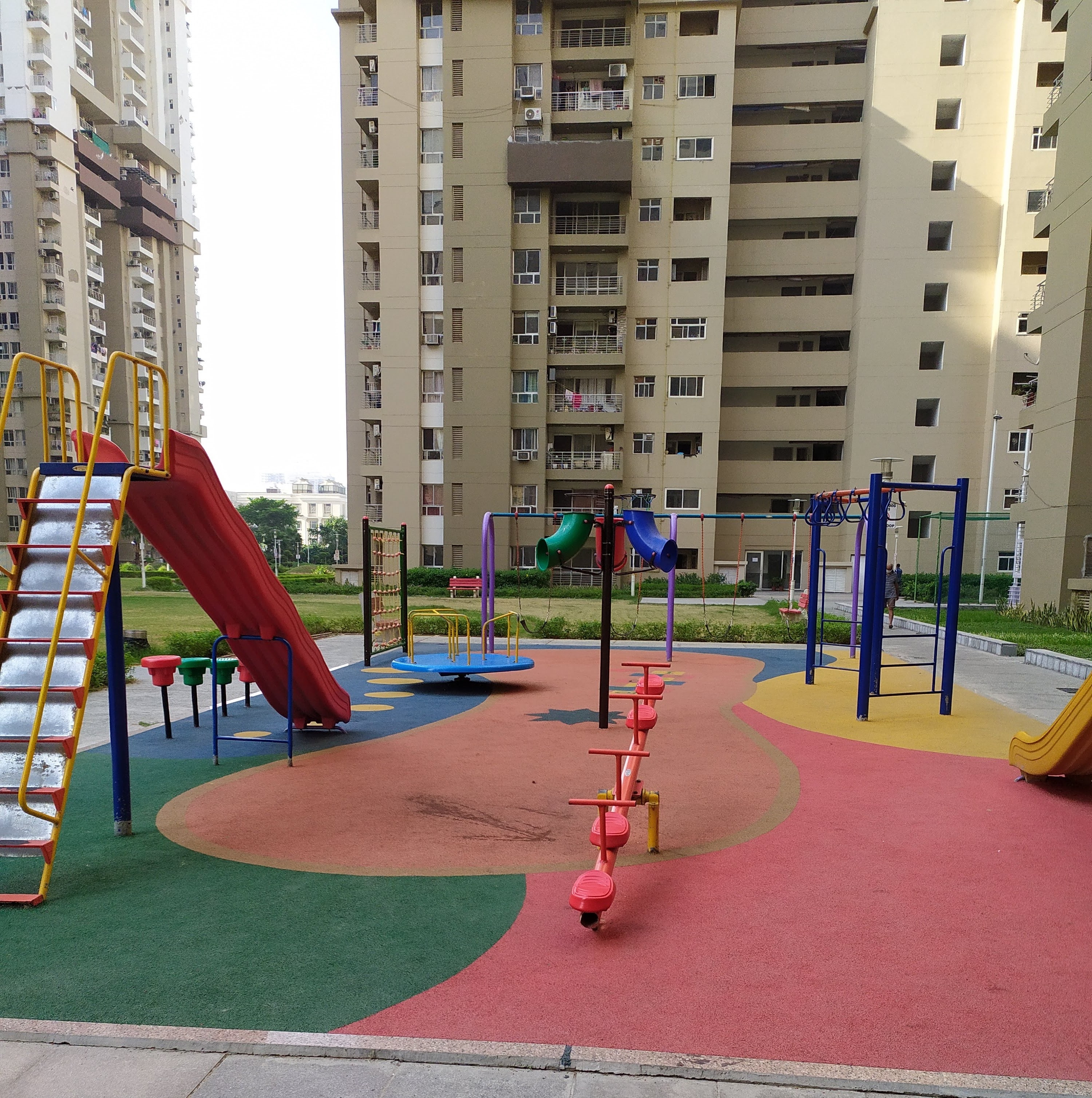 3C Lotus Boulevard, Sector 100, Noida Society Image 5