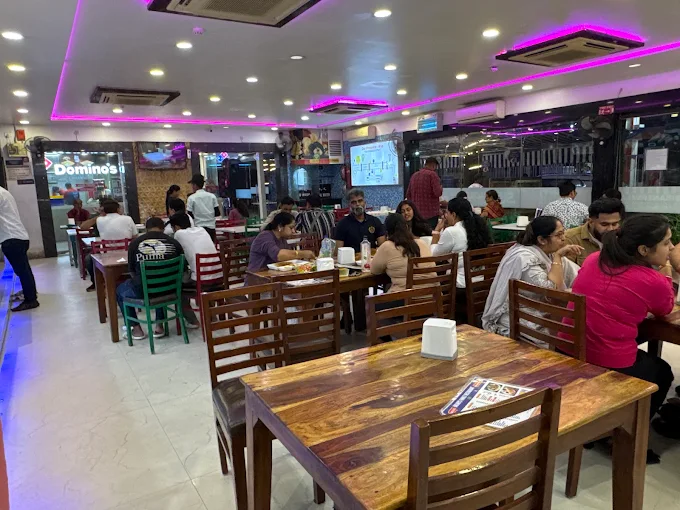 Yamuna Expressway, Greater Noida Society Image 4