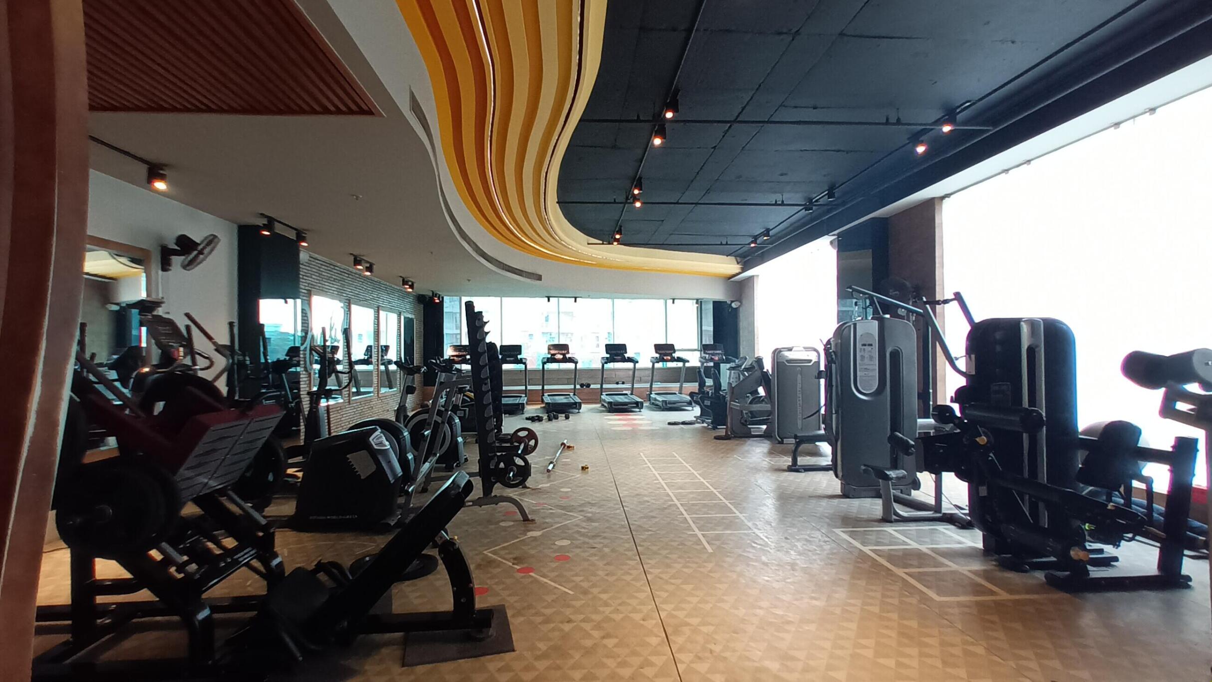 Cleo County, Sector 121, Noida Society Image 6