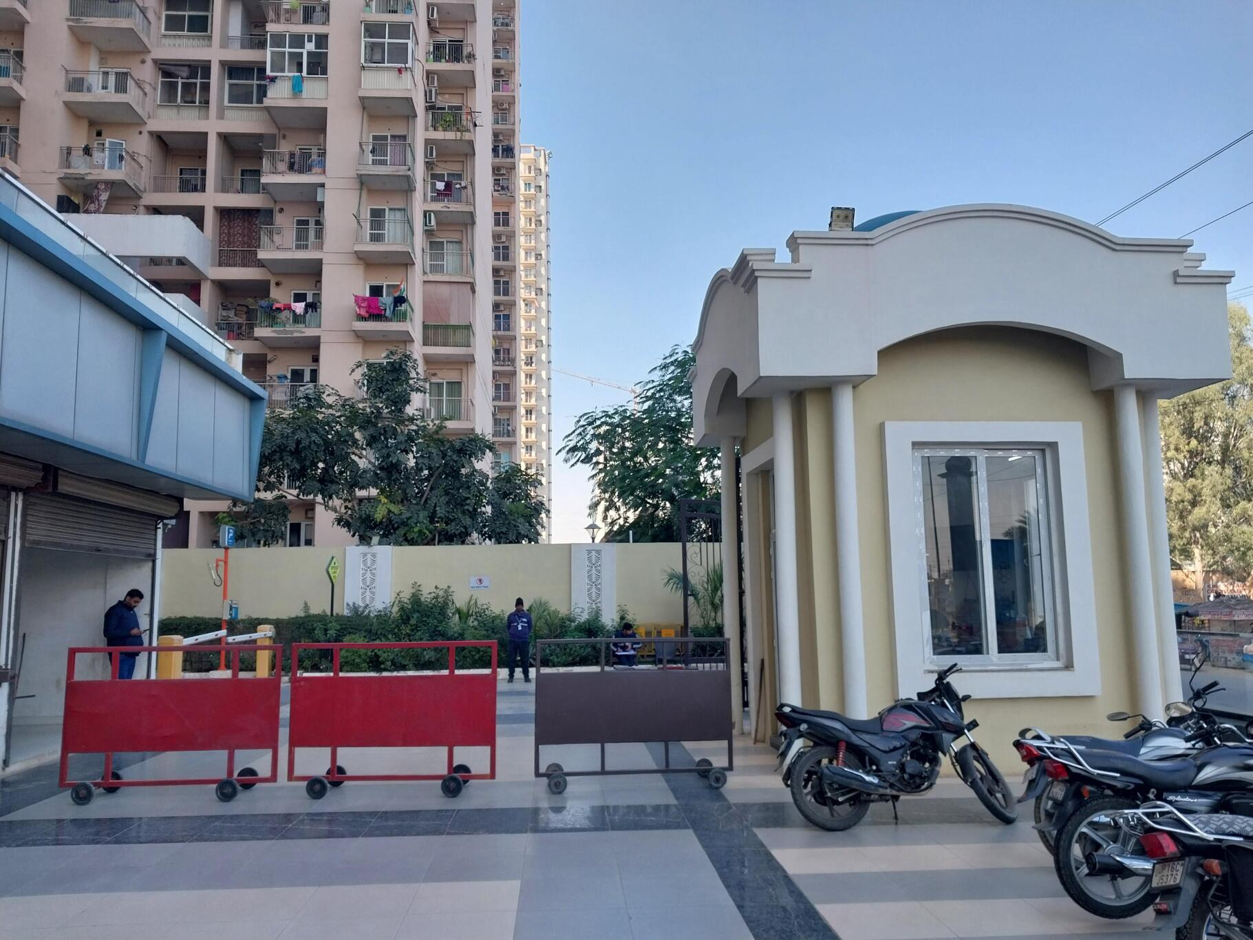 AIGIN ROYAL PARK, Aditya World City, Ghaziabad Society Image 3